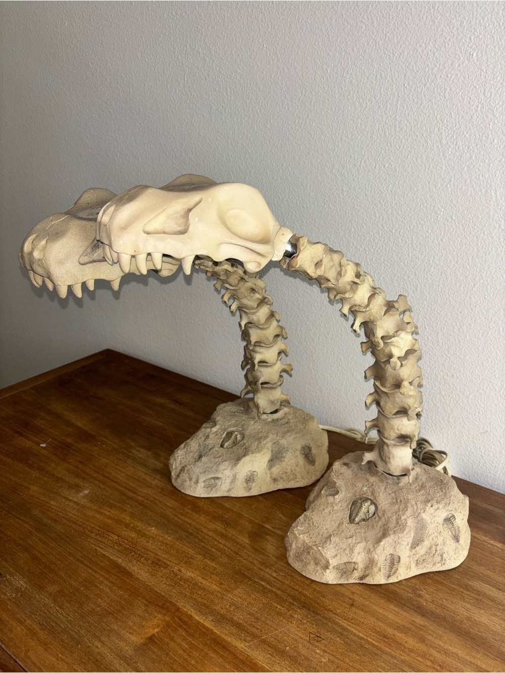 Lampasaurus Dinosaur Skull Skeleton Ceramic Desk Lamps Light by Salton/Stiffel - Picture 3 of 11